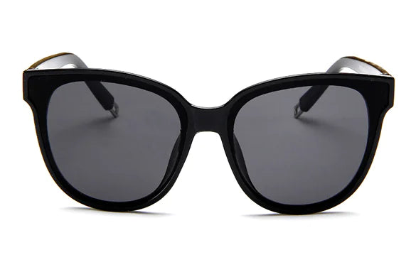 Fashionable Oversized Sunglasses